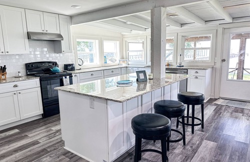 Creole Cabina | Adorable campamento de pesca en Big Lake con muelle privado, solárium y luces de pesca