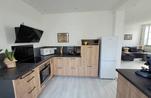 Chateau-Gontier Apartamento | City center apartment with 200 m2 of land