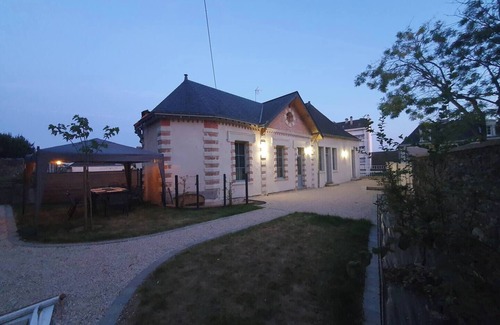Chateau-Gontier Apartamento | City center apartment with 200 m2 of land