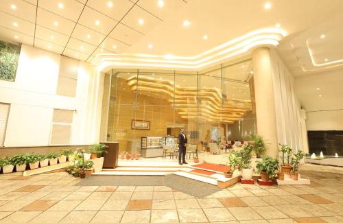 Gandhi Nagar Hotel | Citadel Sarovar Portico Bengaluru