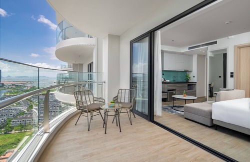 Bai Chay Hotel | Citadines Marina Halong
