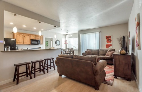 Downtown Salt Lake City Condominio | Citifront A 3 Bedroom Condo by RedAwning