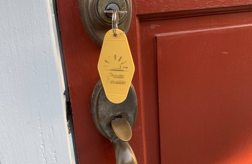 Old Towne Cabaña | Citrus Cottage in Old Town Orange near Chapman U & Disneyland