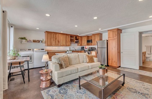 Cottonwood Heights Apartamento | City and Mountain Views from a Private Hot Tub!