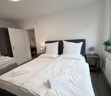 Sudostviertel Apartamento | City Apartments Essen for up to 6 person with 4K TV and kitchen