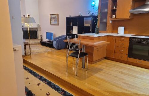 Arta Apartamento | City Center Apartment