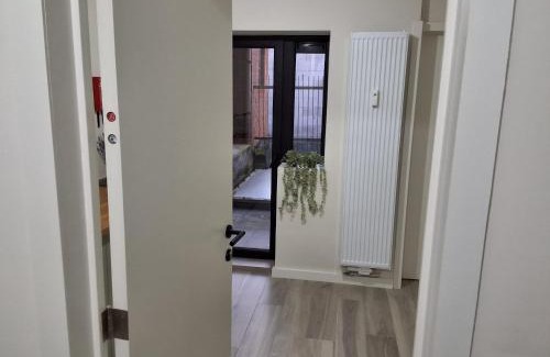 Jewish Quarter Apartamento | City Center location 2BR apartment near Station!