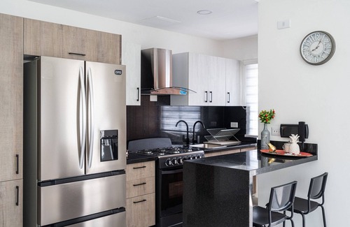 Lope De Vega Condominio | Pool-CityViews- 1BR-Gym-WiFi-A/C-YellowKey 5