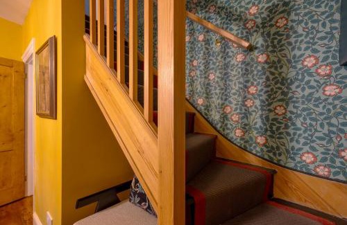 Canterbury Casa | City Centre Luxury House - Garden Oasis, Kingsize beds