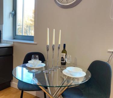 Sheffield Apartamento | City Centre Modern Studio Apartment - Westone FREE WIFI, GYM ACCESS, NETFLIX