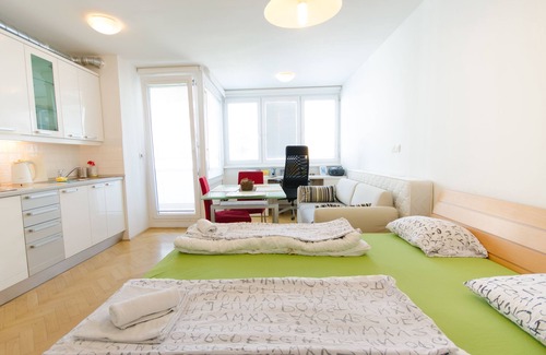 Ljubljana City Centre Apartamento | City centre studio with a balcony