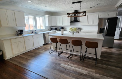 Wilson Casa | City Charmer, Walk to downtown Wilson, 2800 sf Duplex with detached garage!