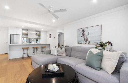 Newcastle Apartamento | City Escape - Newcastle CBD - Spacious Apartment with a Beautiful Courtyard