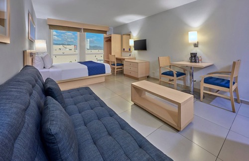 Manzanillo Hotel | City Express by Marriott Manzanillo