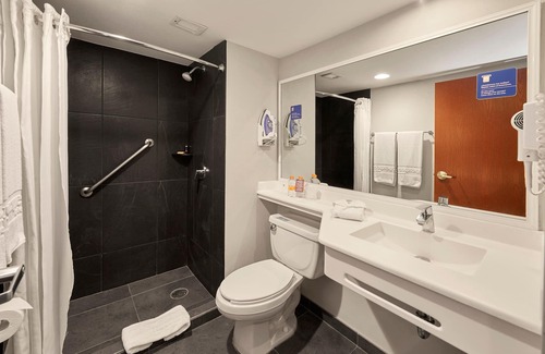 Celaya Hotel | City Express by Marriott Celaya Galerias