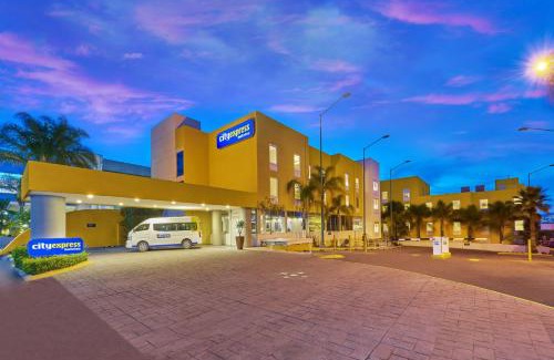 Centro de Querétaro Hotel | City Express by Marriott Queretaro