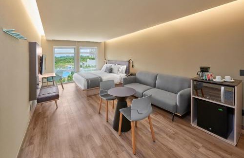 San Luis Potosí Hotel | City Express Plus by Marriott San Luis Potosi
