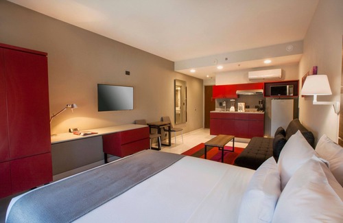 Los Cabos Hotel | City Express Suites by Marriott Cabo San Lucas