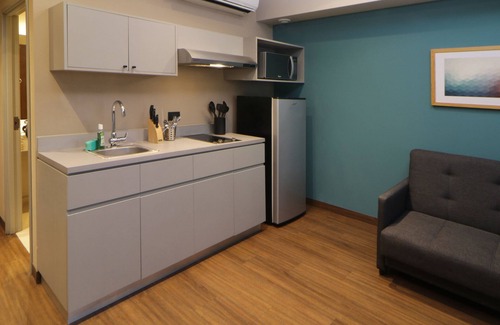 Zona Río Hotel | City Express Suites by Marriott Tijuana Rio