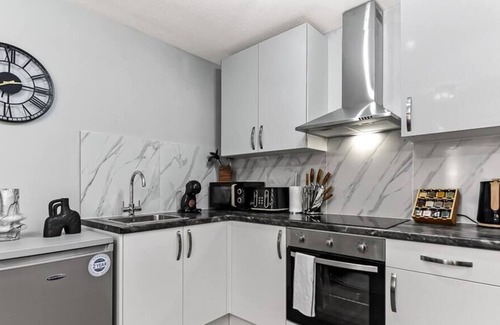 Seven Sisters Condominio | City Oasis - 1 BD Flat in Central Location