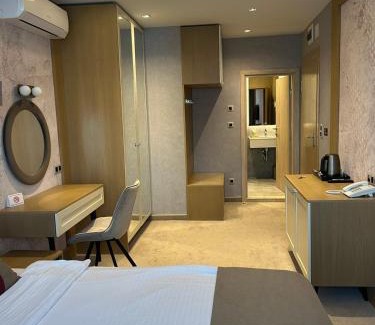 Plovdiv Apartamento | City Park Inn - Art Gallery