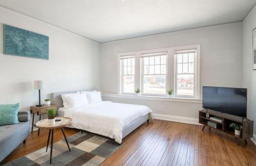 Peoria Apartamento | CITY VIBES - Modern Suite in the heart of Downtown