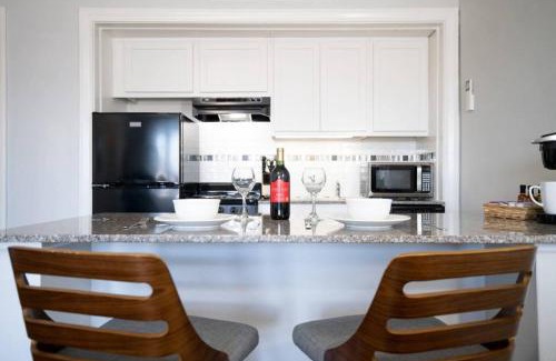 Peoria Apartamento | CITY VIBES - Modern Suite in the heart of Downtown