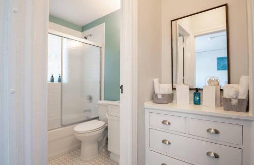 Peoria Apartamento | CITY VIBES - Modern Suite in the heart of Downtown