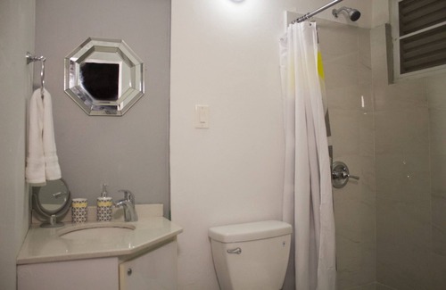 Hato Rey Apartamento | City Vibes Studio near everything you need!