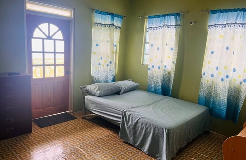 Roseau Cama Y Desayuno | City View Accommodations