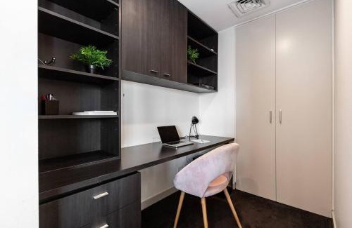 South Yarra Apartamento | City View Chic in South Yarra with Parking