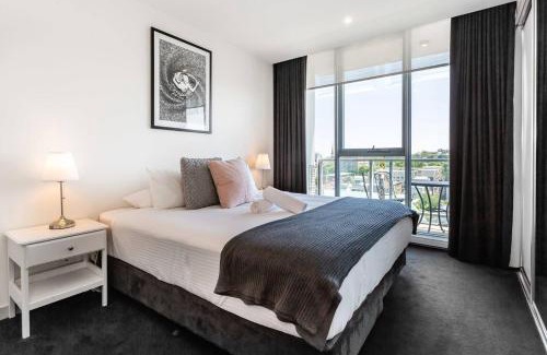 South Yarra Apartamento | City View Chic in South Yarra with Parking