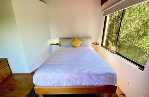 San Isidro Cama Y Desayuno | City view for a cozy Bedroom for Two