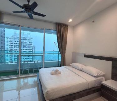 Downtown George Town Apartamento | City View & Sea View Mansion One Gleneagles Gurney Komtar George Town by Cozy Cottage Haven