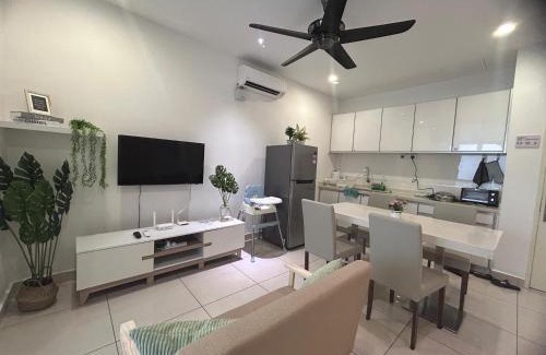 Downtown George Town Apartamento | City View & Sea View Mansion One Gleneagles Gurney Komtar George Town by Cozy Cottage Haven
