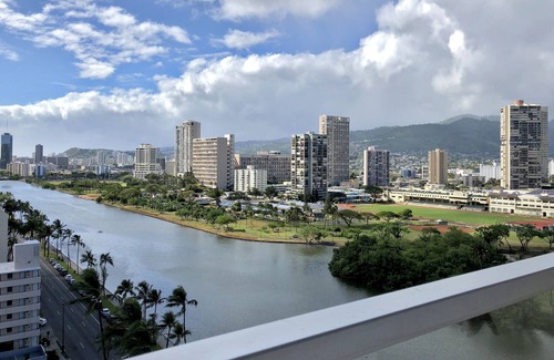 Kaka'ako Apartamento | Estudio de la reina con piscina compartida y bañera de hidromasaje, ¡a pocos pasos de la playa!