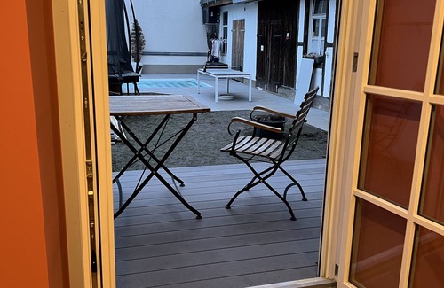 Loerrach Apartamento | CityDreams - a Charming holiday apartment with pool in the heart of Lörrach