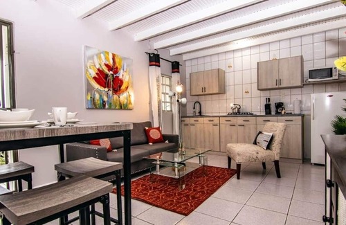 Colon Apartamento | Citylife Apartments - Pool/Free Parking/in Willemstad. Apartment A