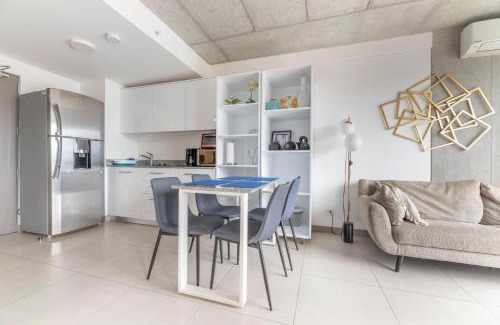 Curridabat Apartamento | Cityscape iFreses, 20th floor! AC, TV and Pool