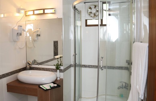 Uttara Hotel | Civic Inn