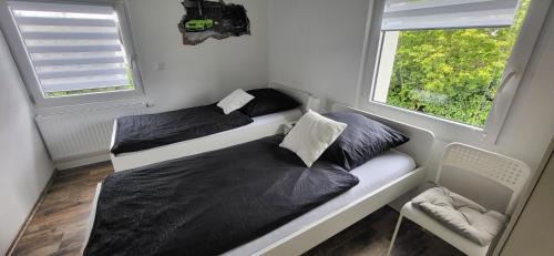 Rodder Apartamento | CJS Apartments - Chill or Drive am Nürburgring, Free Parking, WLan, Spacious Rooms, Quiet Location