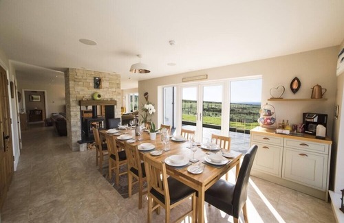 Isle of Lewis Cabaña | CLACH GORM, pet friendly, with open fire in Stornoway