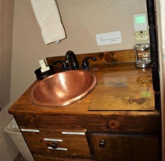 Red River Casa | Claim Jumper A-Frame 5 - Pet Friendly - WiFi - Cable - Grill - Gas Fireplace