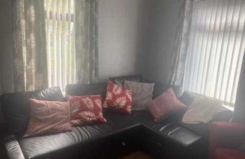 Belfast Casa | Claire’s AirBNB 2