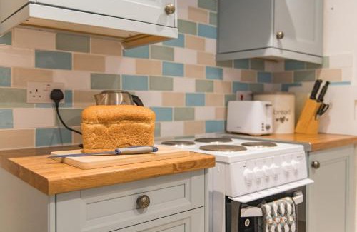 Hythe Casa | Claire's Cottage by Keepers Cottages