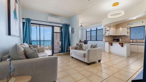 Stella Casa | Claje Sunset! Beachfront condo at Victoria del Mar 1E