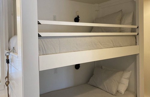 Long Beach Casa | Clamming! Walk to beach/go-karts~Bunk room!