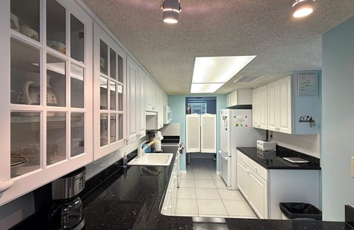Key Colony Beach Casa | Clara`s Ocean Gem Condo 2bed 2bath third floor wit