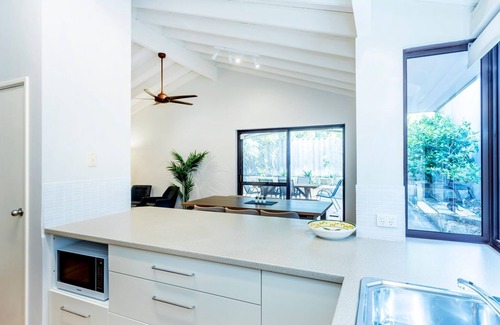 Claremont Casa | Claremont Calmness is a beautiful spacious pet friendly home in the heart of Claremont.