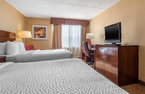 Dunkirk Hotel | Clarion Hotel Conference Center on Lake Erie